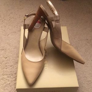 Franco Sarto ivory/ platinum leather heels